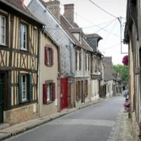 度假居 Pullay- Verneuil-sur-avre - Eglise De La Madelaine *