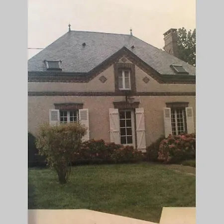 度假居 Pullay- Verneuil-sur-avre - Eglise De La Madelaine *